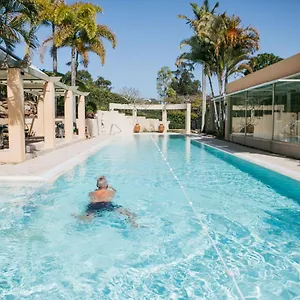 **** Resort Springs Golf & Australia